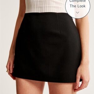 Abercrombie menswear mini skort. Size M, excellent used condition.